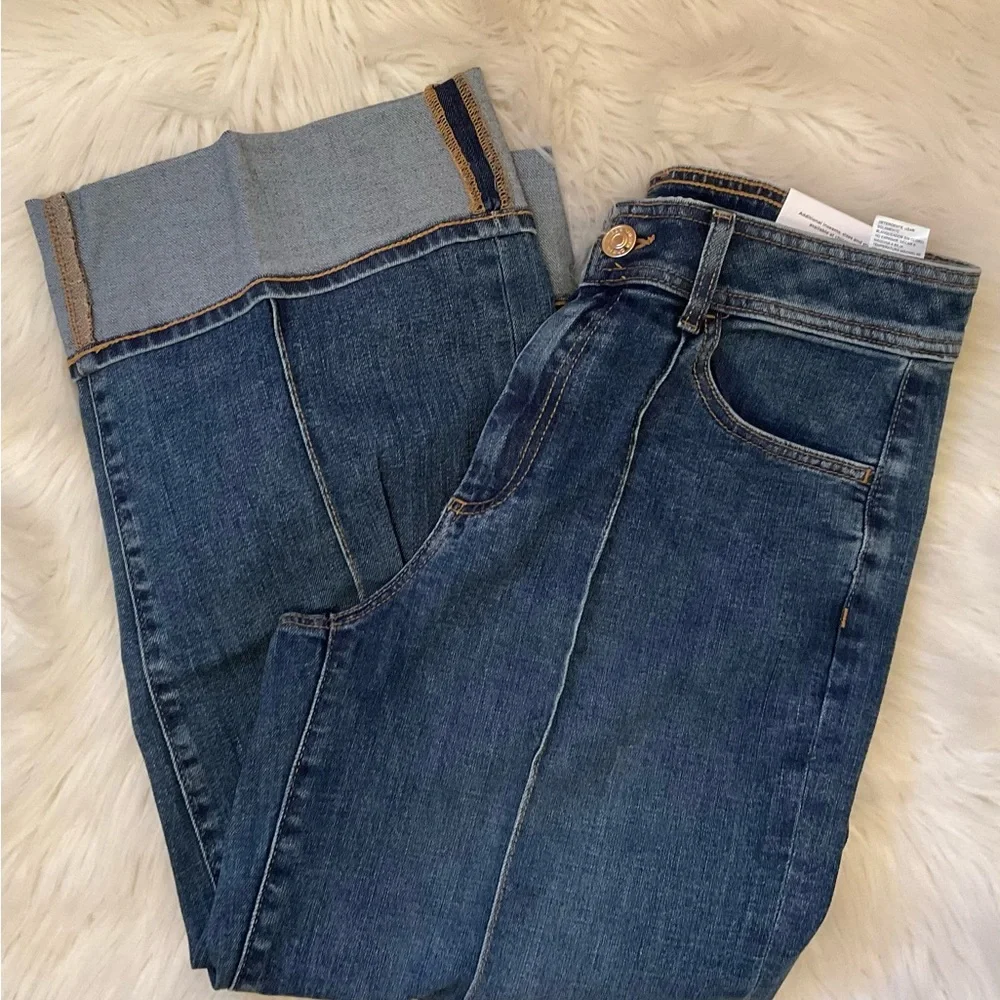 Chico’s Denim Pintuck Crop with High Cuff Jeans - NWT - Size 6 - Picture 3 of 13